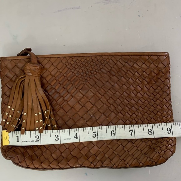 Massimo Dutti Woven Nappa Tan L eather Clutch with tassle 9”x7”x1” - Picture 11 of 16